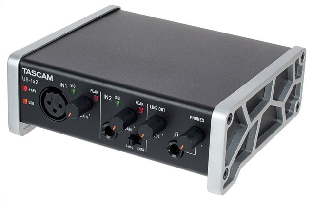 TASCAM US1X2