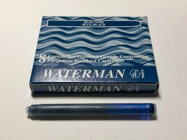 WATERMAN純正のカートリッジ（ミステリアスブルー）なりは大きいけれどインクの量は意外と少ない？