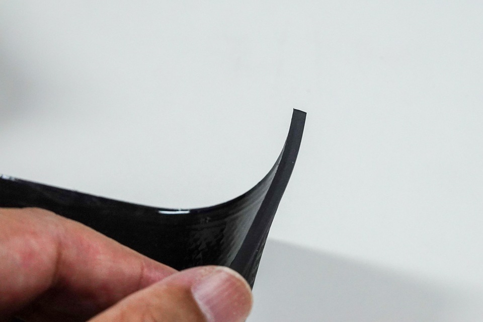 ゴムマットの縁