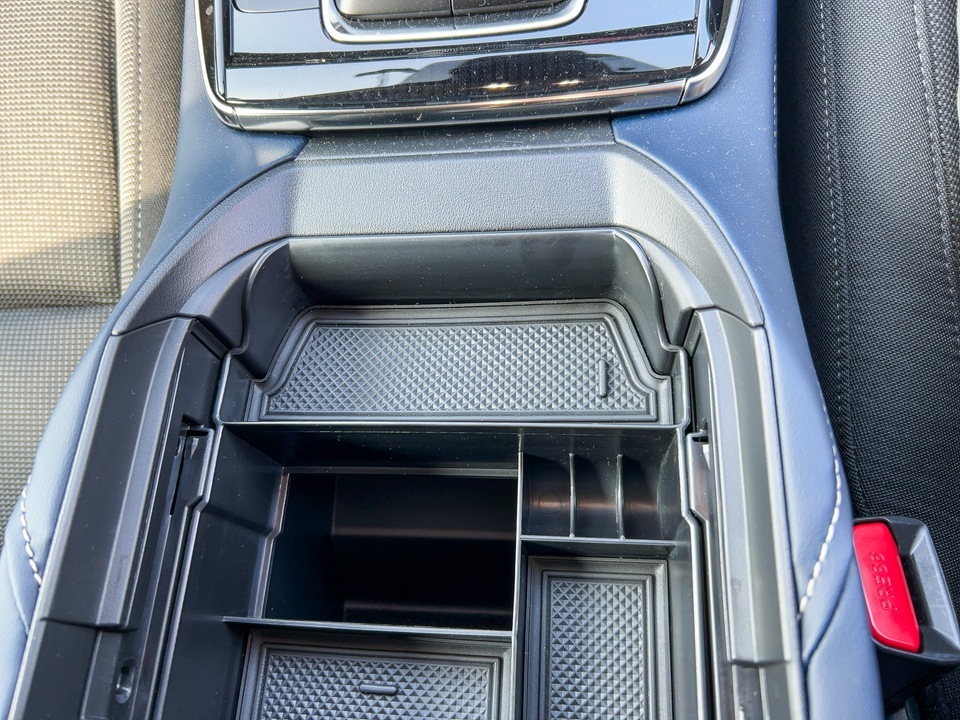 センターコンソールボックストレイ詳細